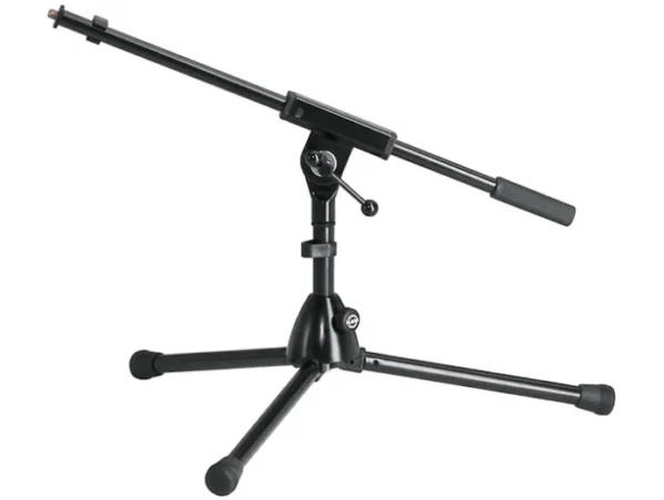 K&M kort mikrofonstativ med bom